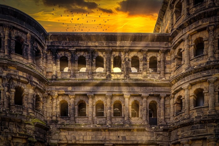 stadspoort trier zonsondergang
